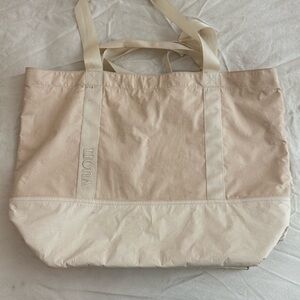 Vuori Coastal Tote in Natural